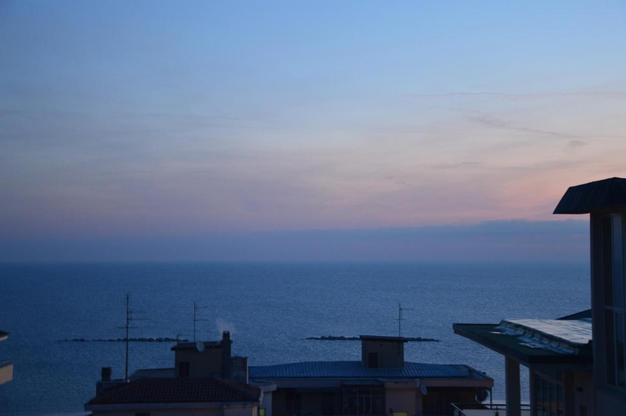 Luxury Bellevue Centro Citta Apartment Pescara Exterior foto